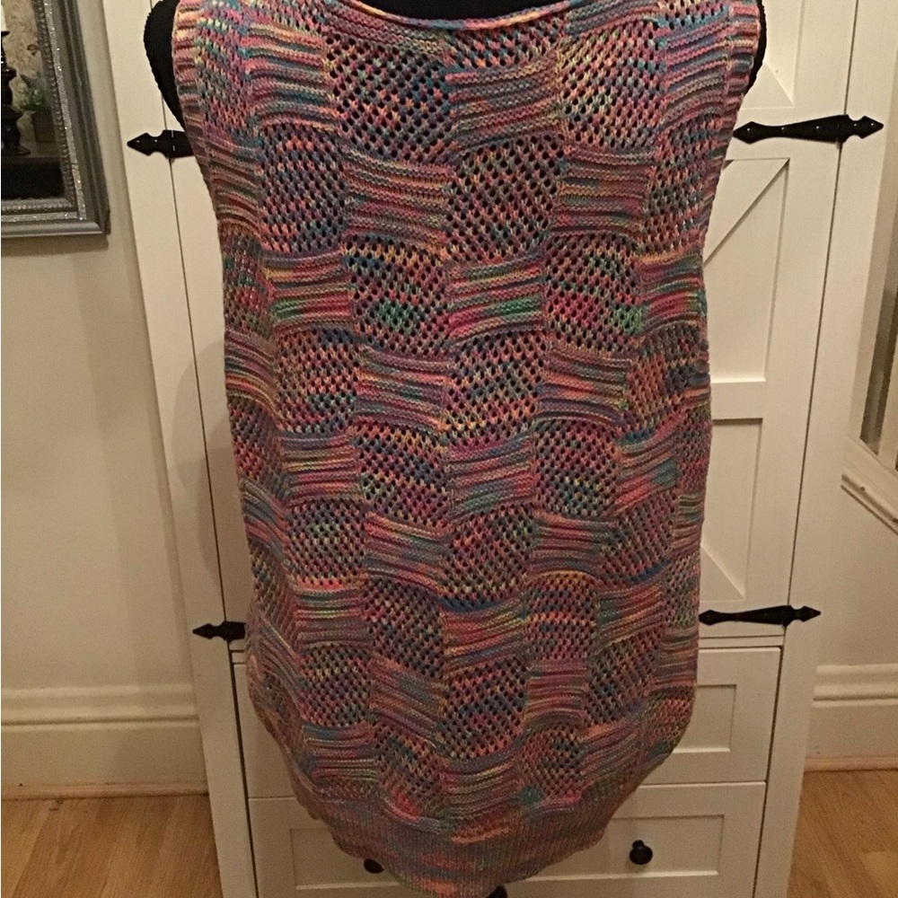 Colorful Knit Sleeveless Tank Top - Picture 3 of 5